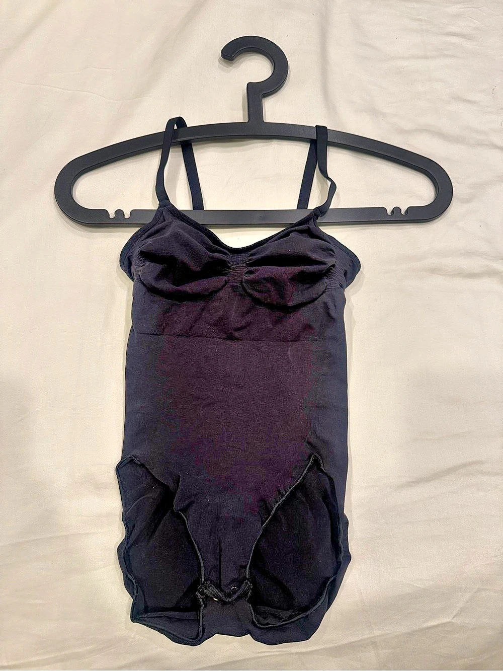 SKIMS Seamless Sculpt Thong Bodysuit with snaps in Black(onyx) size Small/Medium